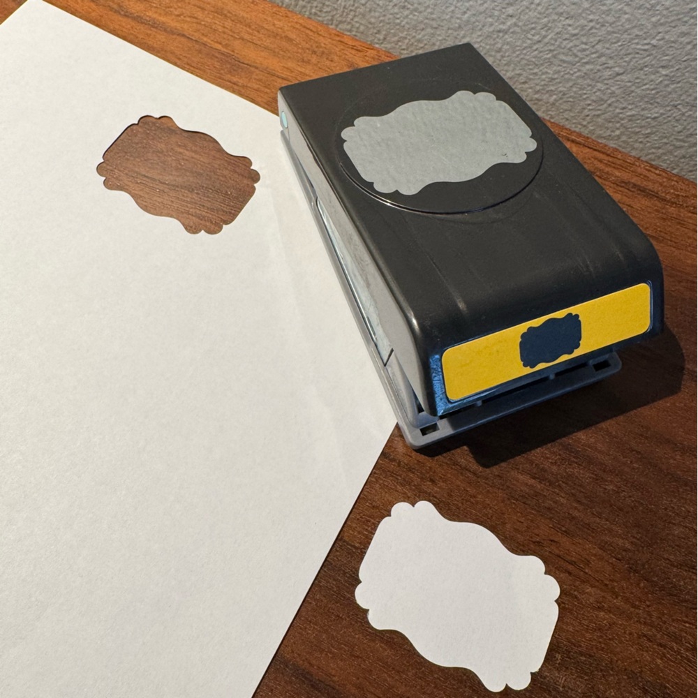 Ek Tools Scalloped Edge Paper Punch